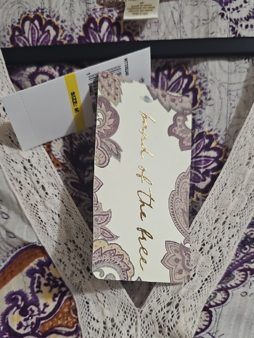 Cropped V-Neck Paisley Blouse in Purple and Cream - Picture 3 of 7